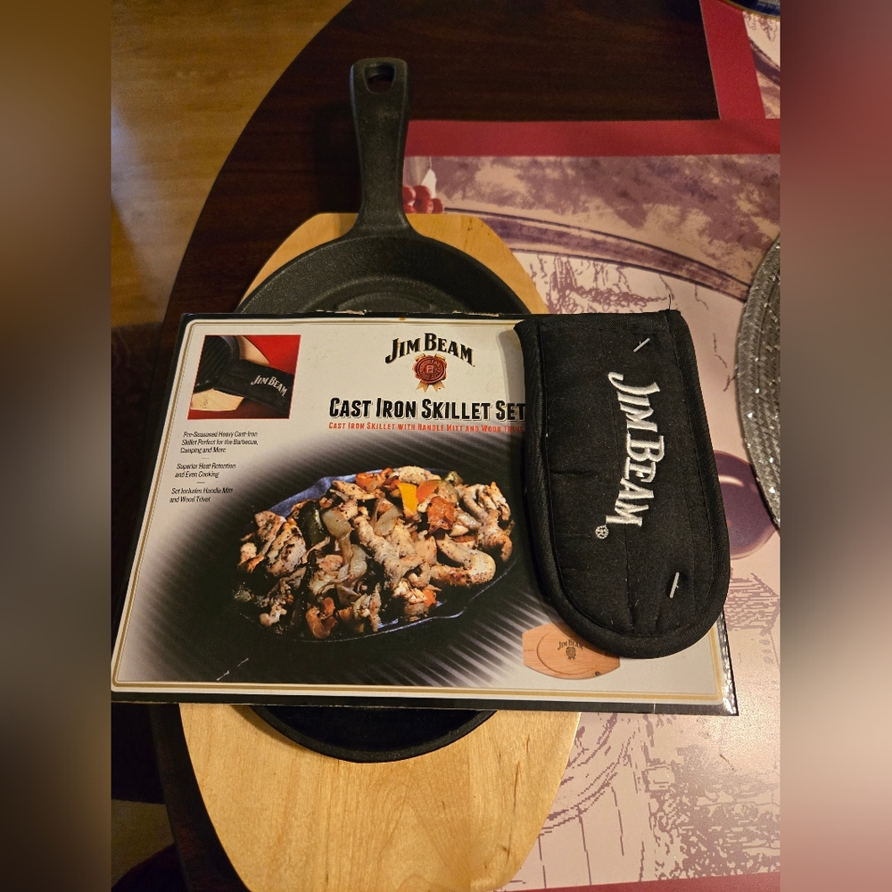 Black Cast Iron Skillet Set